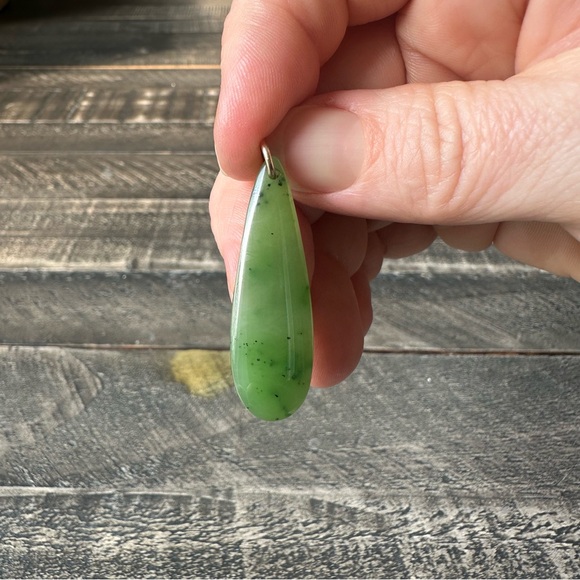 Nephrite Jade Pendant - Picture 4 of 8
